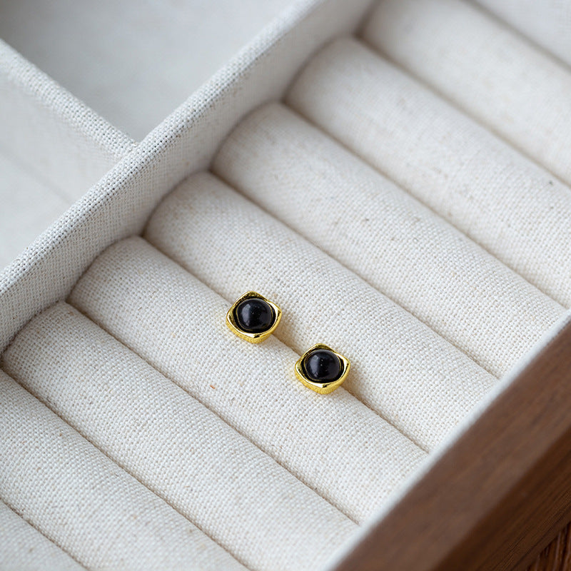 Klassinen Koru ajattomalla viehätyksellä