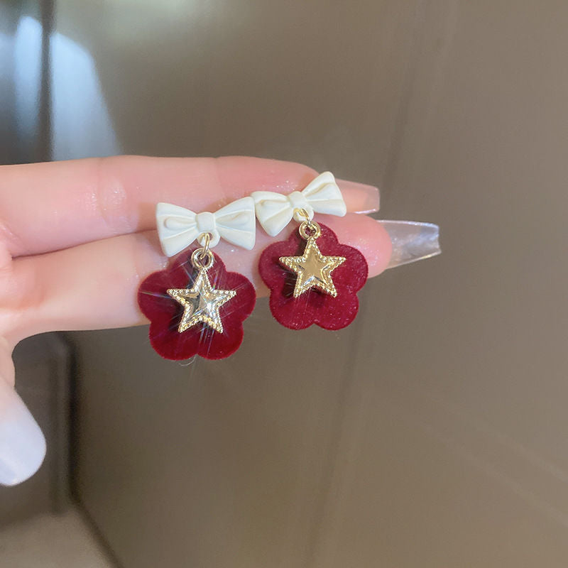 Kaunis Korvarengas ainutlaatuisella tyylillä