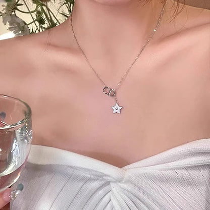 Klassinen Kaulakoru ajattomalla viehätyksellä