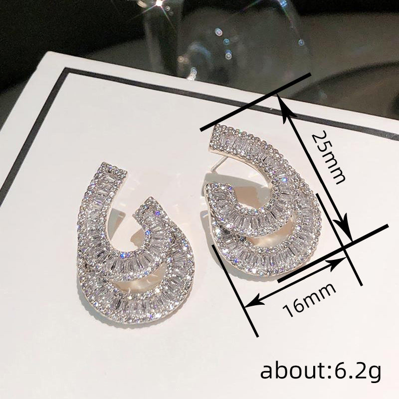 Käsintehty vintage Korvarengas