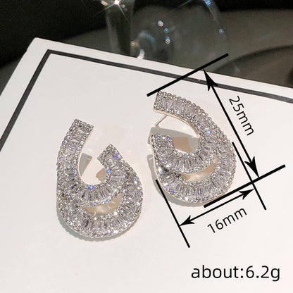 Käsintehty vintage Korvarengas