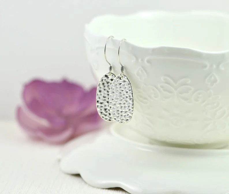 Elegantti Sormus jokaiseen tilaisuuteen