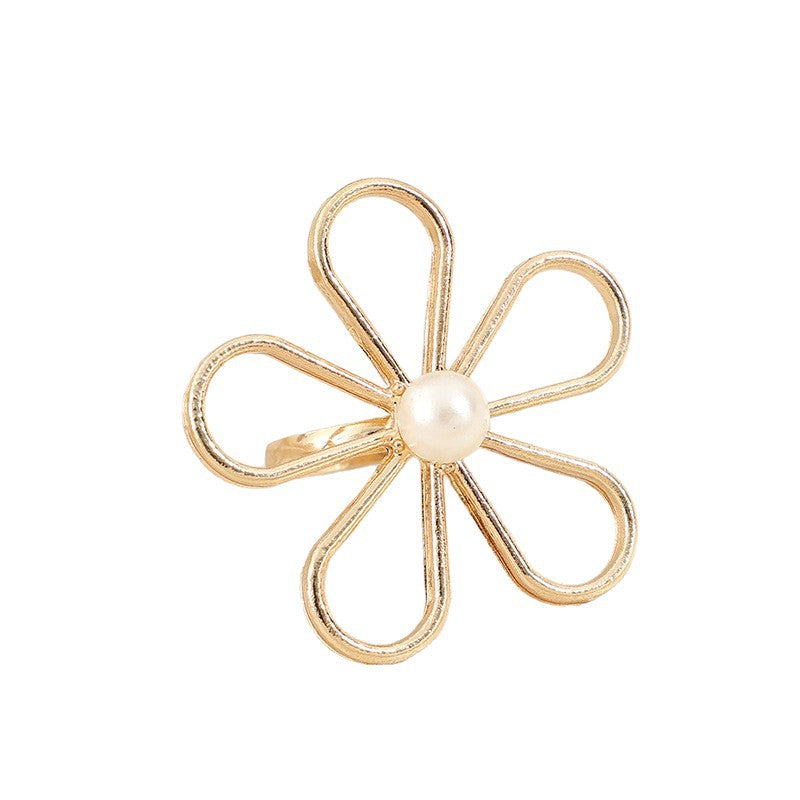 Upea Helmi Sormus päivittäiseen käyttöön