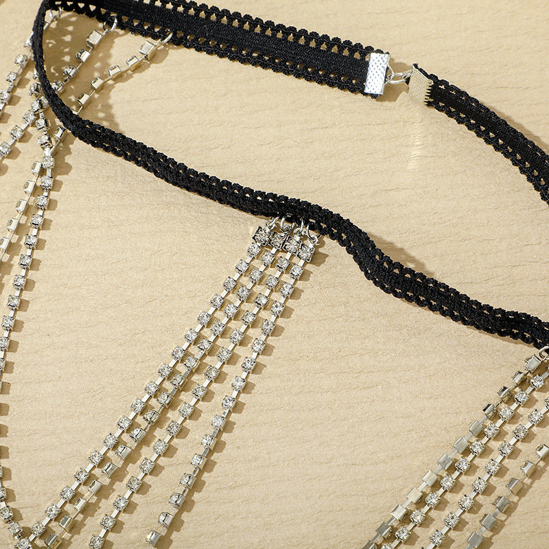 Klassinen Ketju ajattomalla viehätyksellä