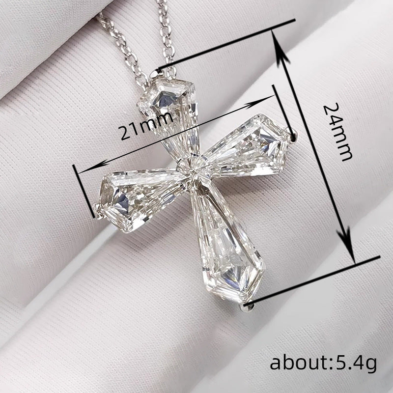 Klassinen Kaulakoru ajattomalla viehätyksellä