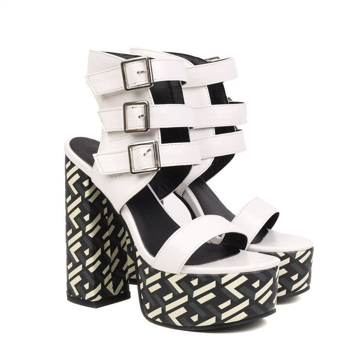 Klassiset Ortopediset Sandaalit Ajattomalla Tyylillä