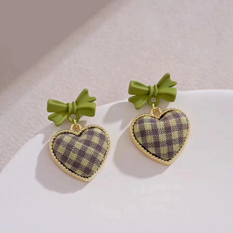 Herkkä käsityö Korvarengas