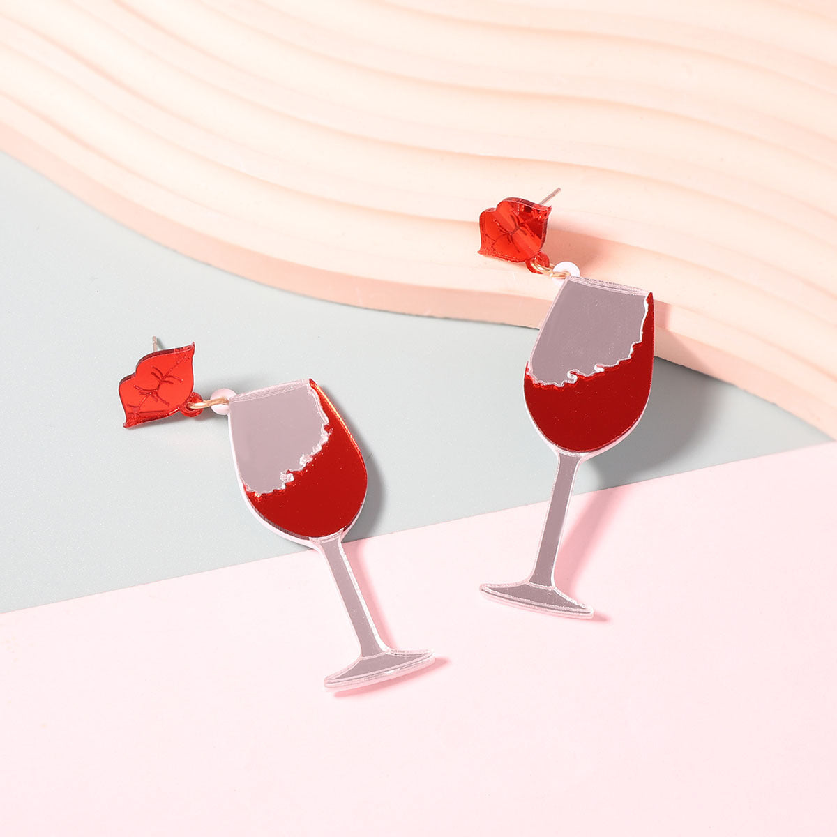 Hurmaava Korvarengas jokaiseen tilaisuuteen