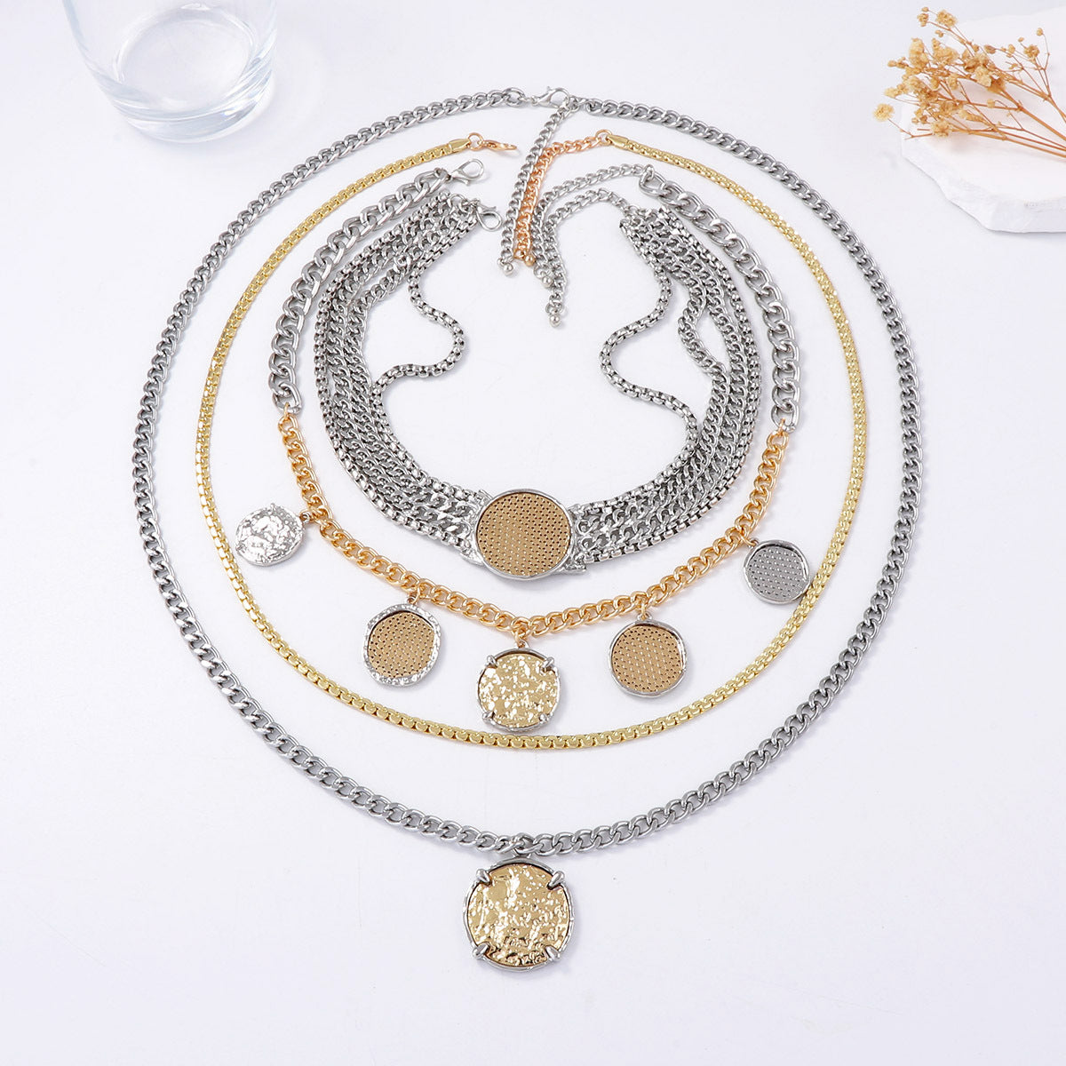 Hurmaava Koru jokaiseen tilaisuuteen