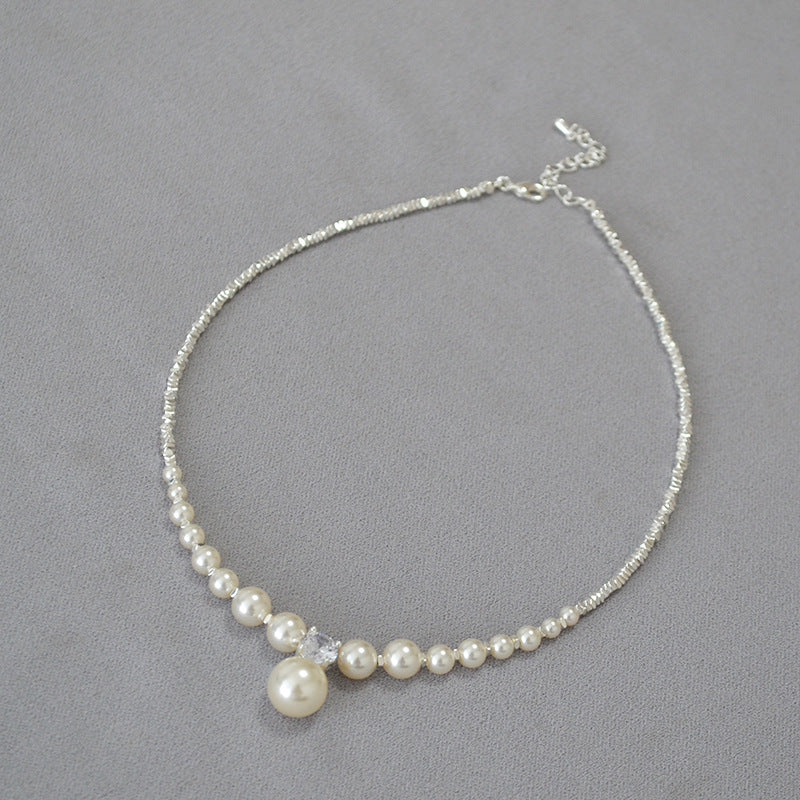 Klassinen Hopea Kaulakoru ajattomalla viehätyksellä