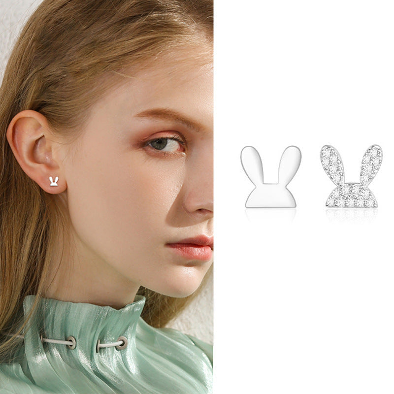 Kaunis Korvarengas ainutlaatuisella tyylillä