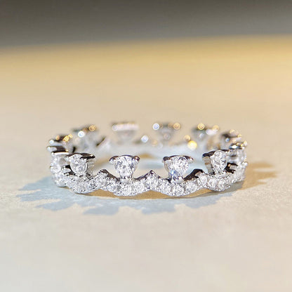 Kaunis Sormus ainutlaatuisella tyylillä