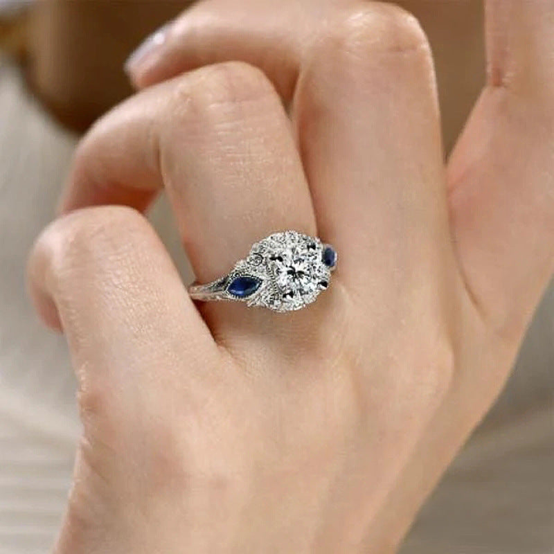 Hurmaava Sormus jokaiseen tilaisuuteen