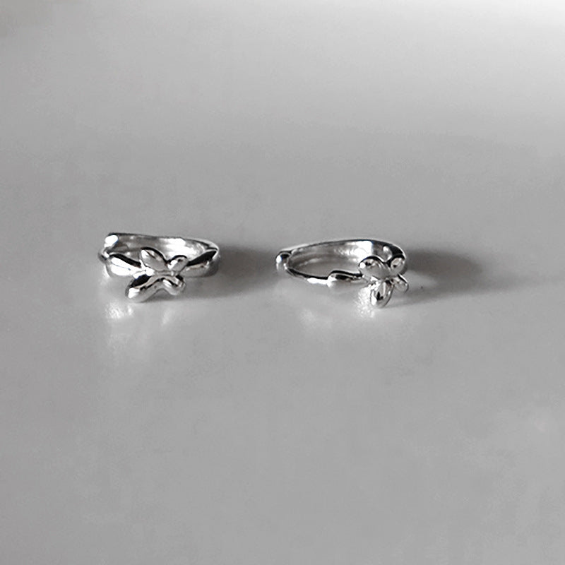 Kaunis Korvarengas ainutlaatuisella tyylillä