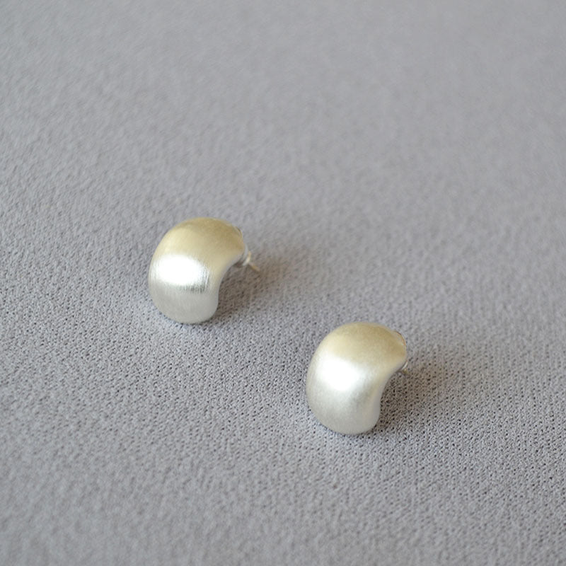 Klassinen Kulta Korvarengas ajattomalla viehätyksellä