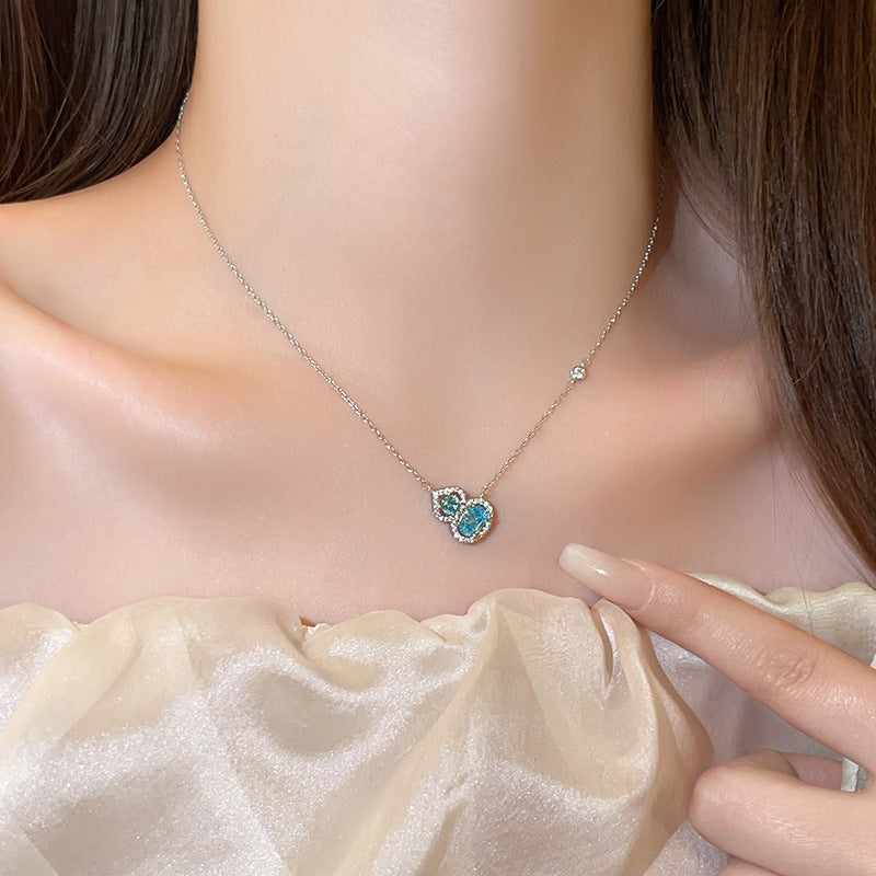 Hurmaava Kaulakoru jokaiseen tilaisuuteen