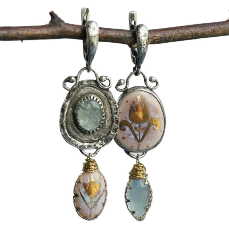 Klassinen Sormus ajattomalla viehätyksellä