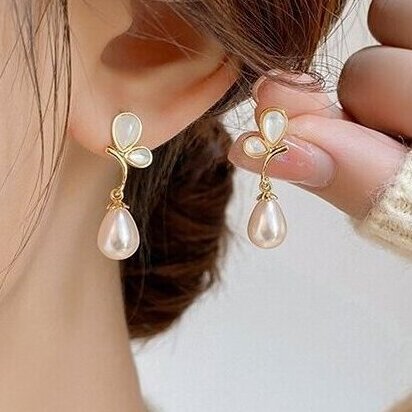 Romanttinen Helmi Korvarengas erityisiin hetkiin