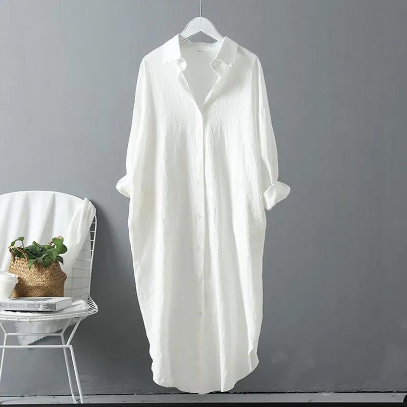 Classic Vintage Shirt with a Flattering Fit