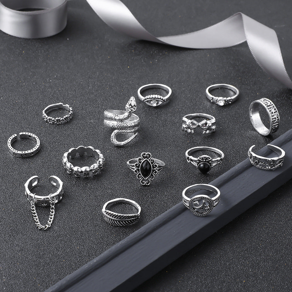 Klassinen Sormus ajattomalla viehätyksellä