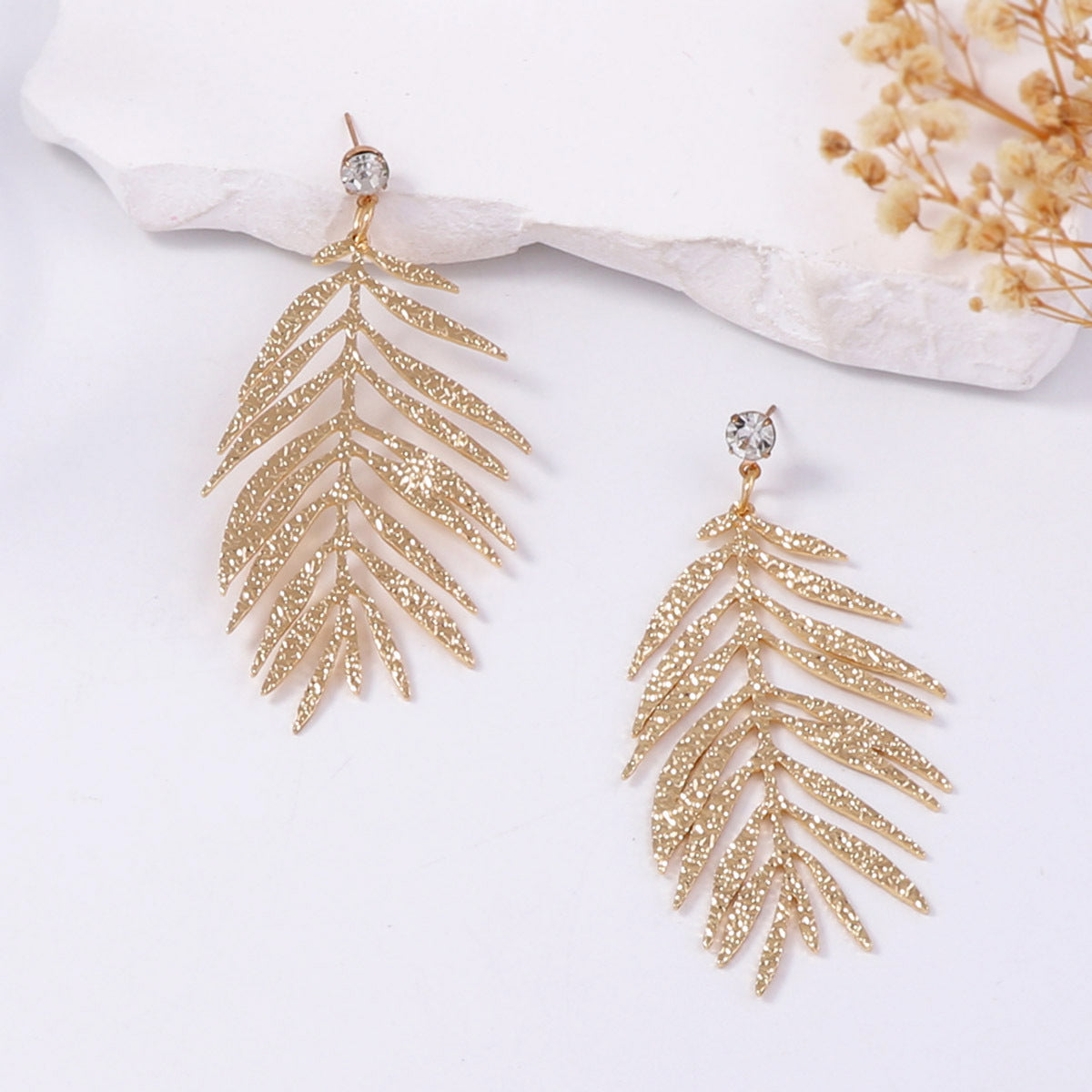 Kaunis Korvarengas ainutlaatuisella tyylillä