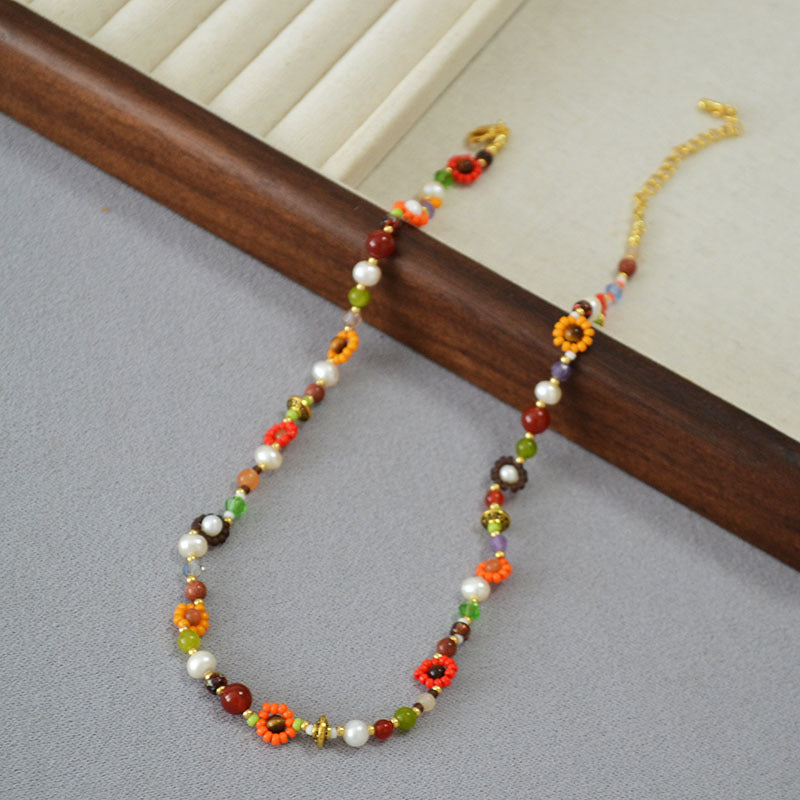 Käsintehty vintage Kaulakoru