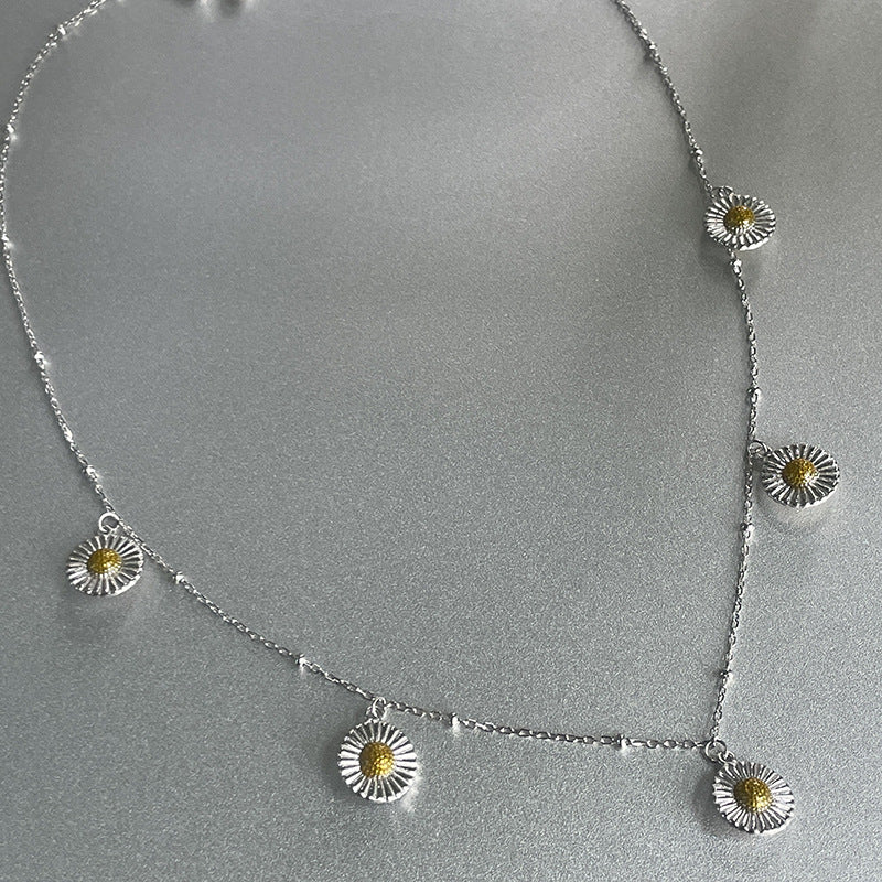 Hurmaava Koru jokaiseen tilaisuuteen