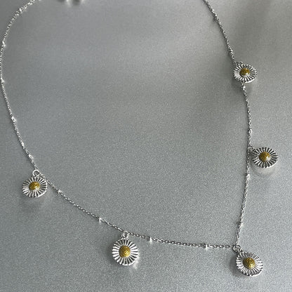 Hurmaava Koru jokaiseen tilaisuuteen