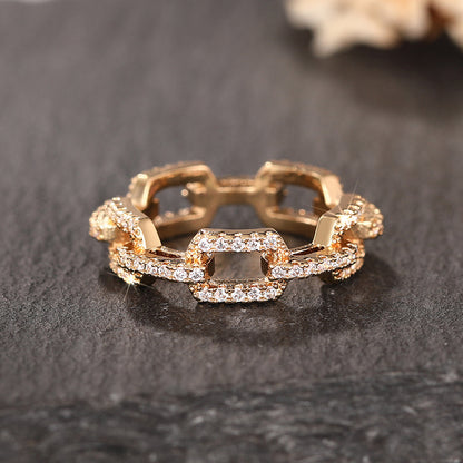 Klassinen Koru ajattomalla viehätyksellä