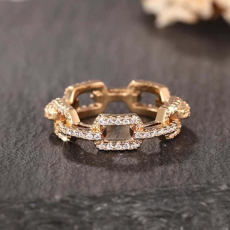 Klassinen Koru ajattomalla viehätyksellä