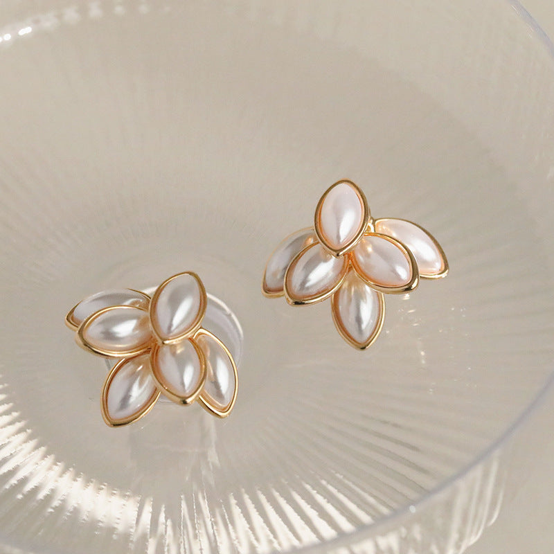 Romanttinen Helmi Korvarengas erityisiin hetkiin