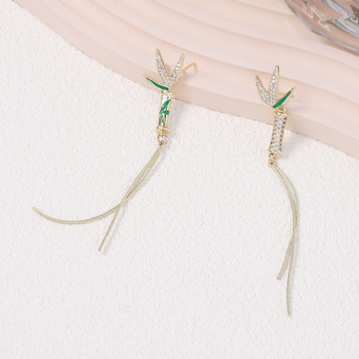 Hurmaava Korvarengas jokaiseen tilaisuuteen