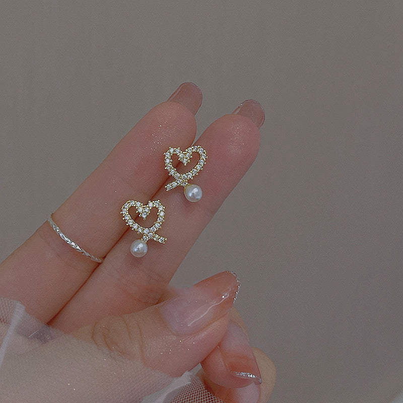 Käsintehty vintage Helmi Korvarengas