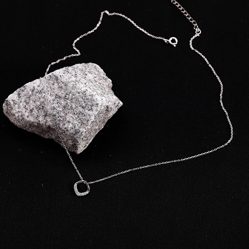 Romanttinen Kaulakoru erityisiin hetkiin