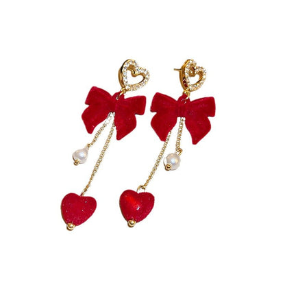 Kaunis Korvarengas ainutlaatuisella tyylillä