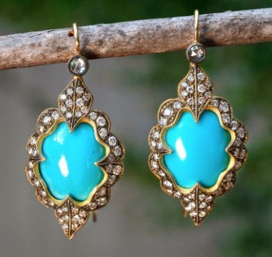 Klassinen Korvarengas ajattomalla viehätyksellä