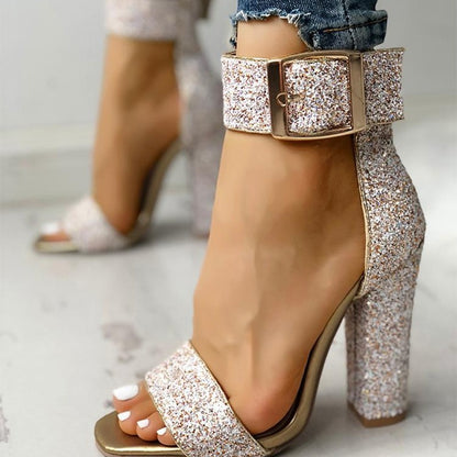 Klassiset Ortopediset Sandaalit Ajattomalla Tyylillä