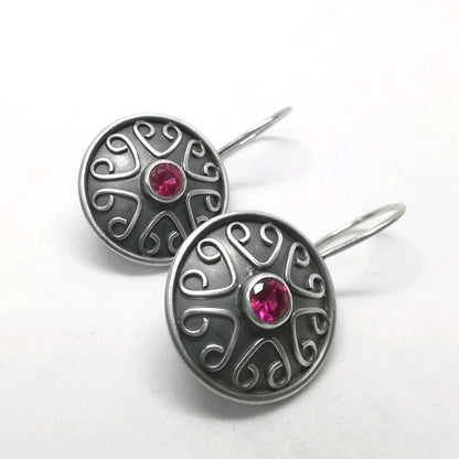 Hurmaava Hopea Korvarengas jokaiseen tilaisuuteen