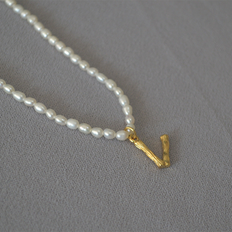 Hurmaava Helmi Kaulakoru jokaiseen tilaisuuteen