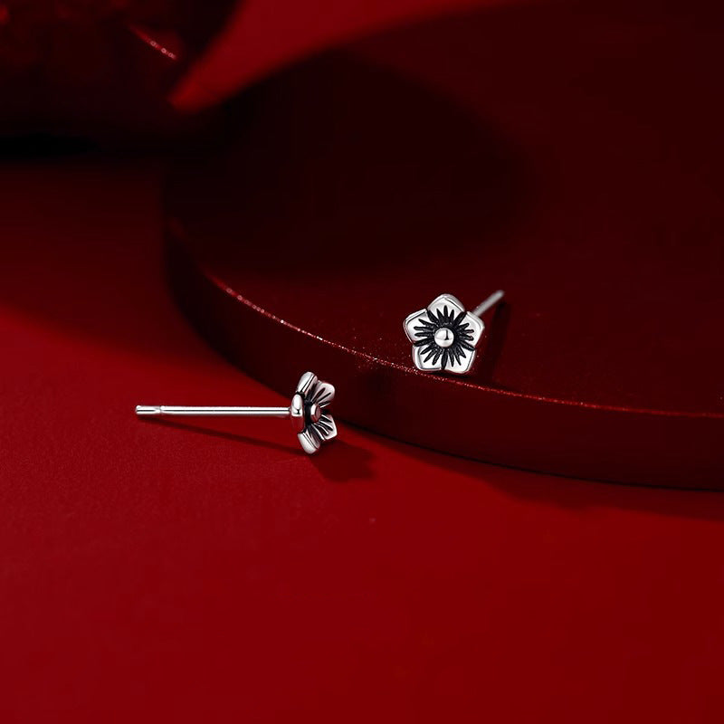 Elegantti Korvarengas jokaiseen tilaisuuteen