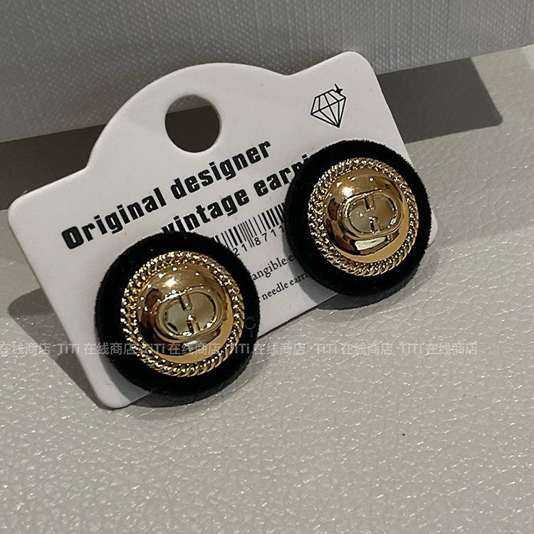 Herkkä käsityö Korvarengas