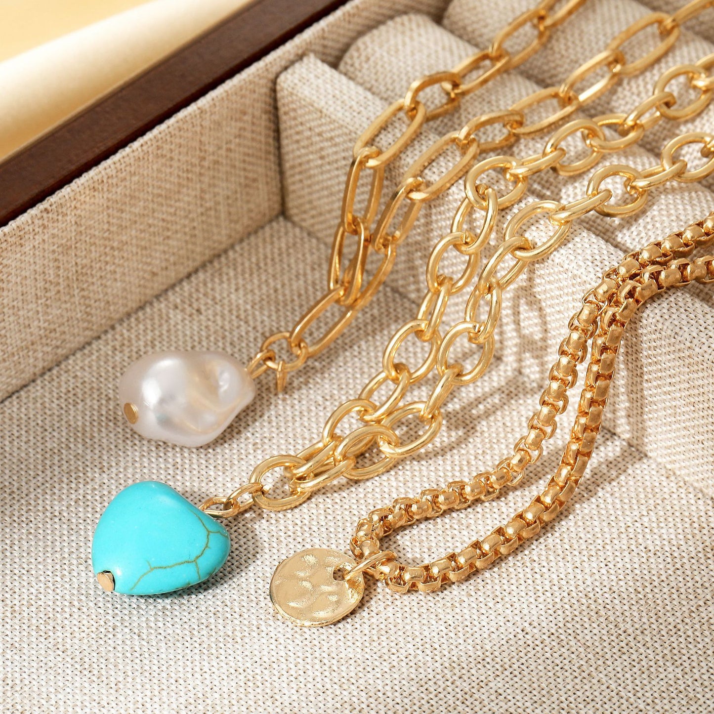 Elegantti Helmi Korusetti jokaiseen tilaisuuteen