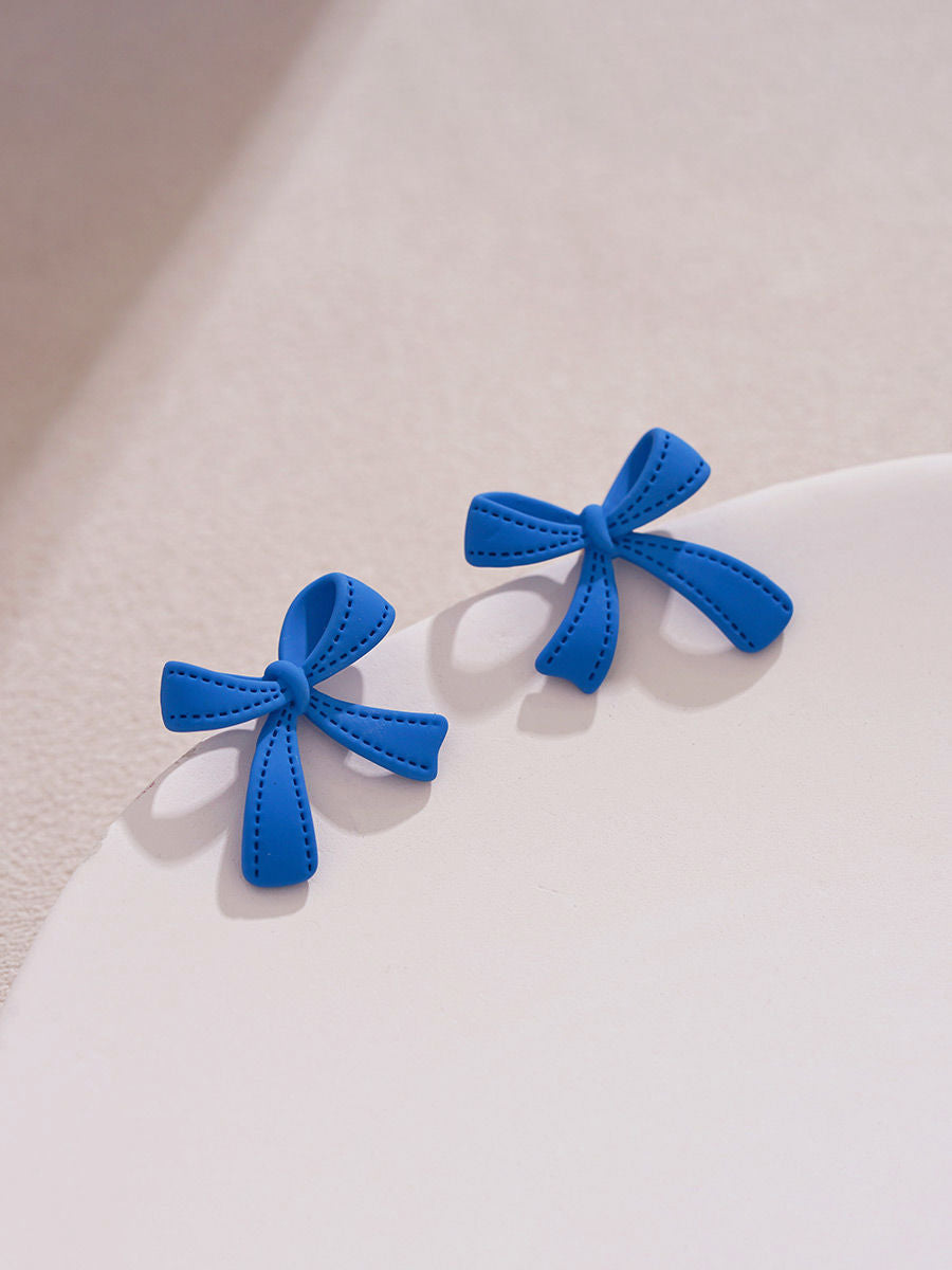 Kaunis Korvarengas ainutlaatuisella tyylillä