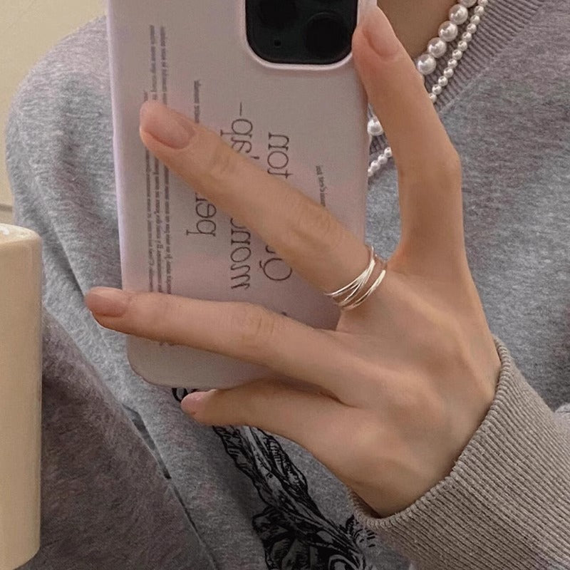 Klassinen Sormus ajattomalla viehätyksellä