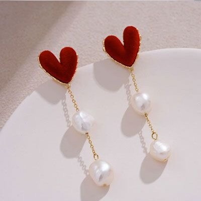 Romanttinen Helmi Korvarengas erityisiin hetkiin