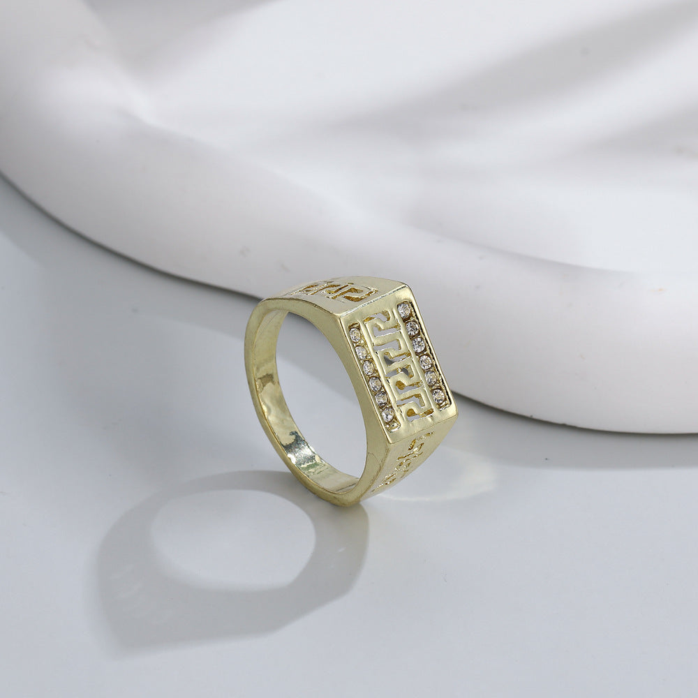 Klassinen Kulta Sormus ajattomalla viehätyksellä