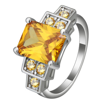 Kaunis Sormus ainutlaatuisella tyylillä