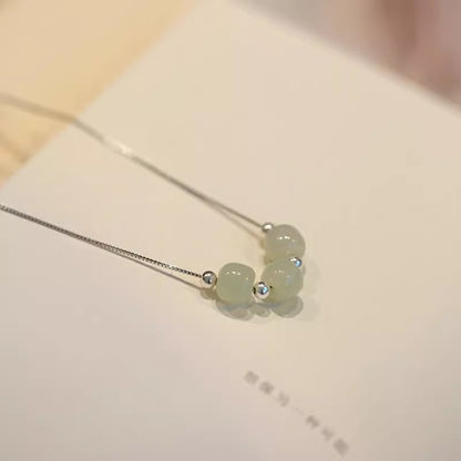 Klassinen Kaulakoru ajattomalla viehätyksellä