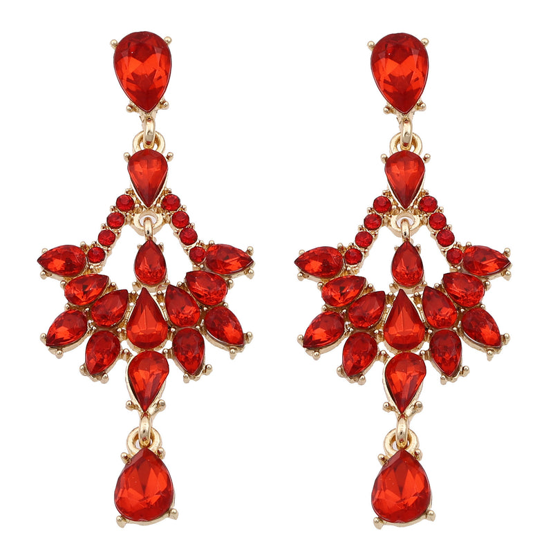 Kaunis Korvarengas ainutlaatuisella tyylillä