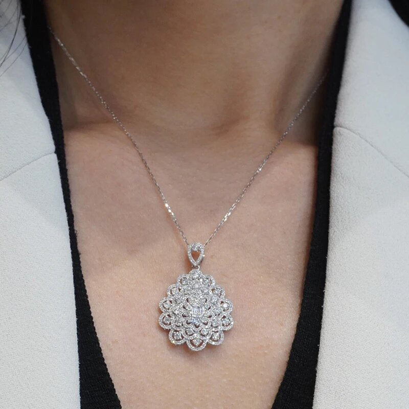 Kaunis Koru ainutlaatuisella tyylillä